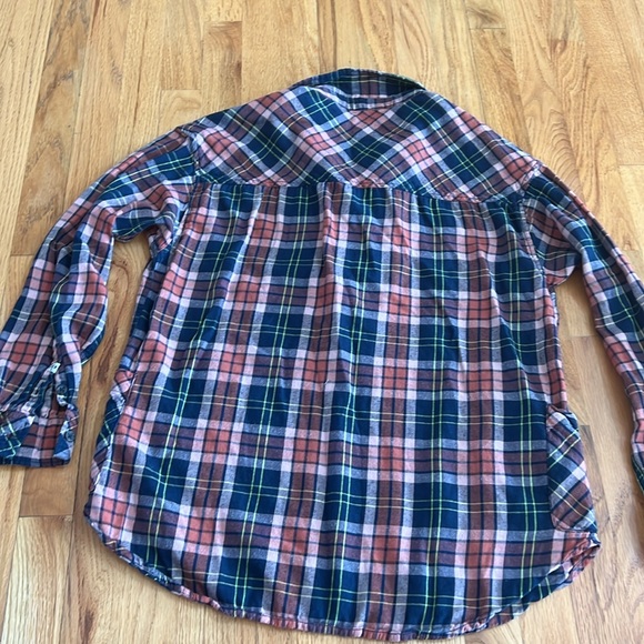 KAVU Pull-Over Lightweight Plaid Shirt, Size Medium - Picture 7 of 8